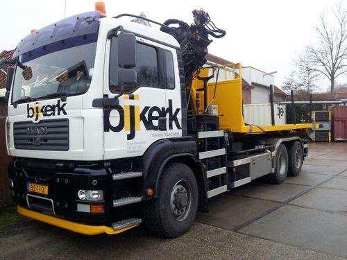 vrachtwagen van de firma Bijkerk